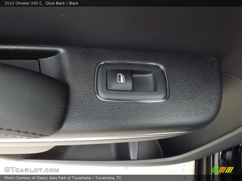 Gloss Black / Black 2013 Chrysler 300 C