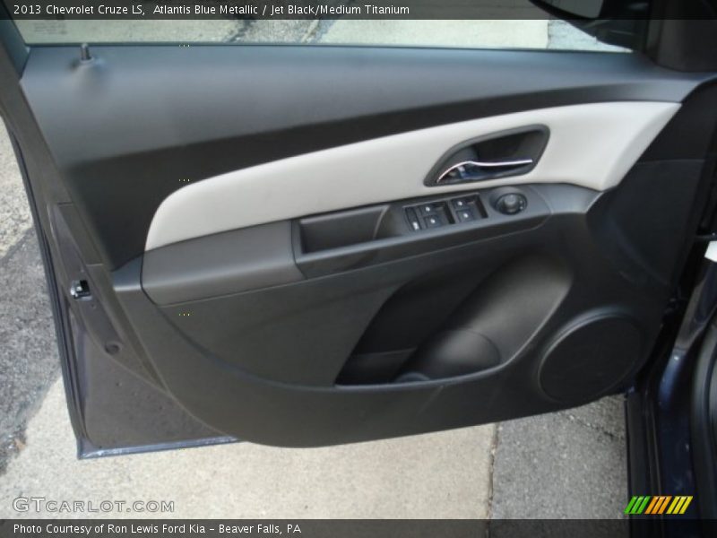 Atlantis Blue Metallic / Jet Black/Medium Titanium 2013 Chevrolet Cruze LS