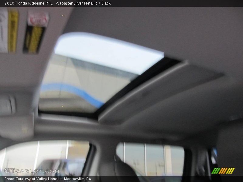 Alabaster Silver Metallic / Black 2010 Honda Ridgeline RTL
