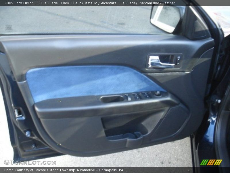 Door Panel of 2009 Fusion SE Blue Suede