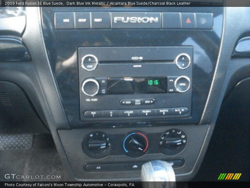 Controls of 2009 Fusion SE Blue Suede