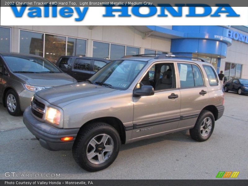 Light Bronzemist Metallic / Medium Gray 2002 Chevrolet Tracker 4WD Hard Top