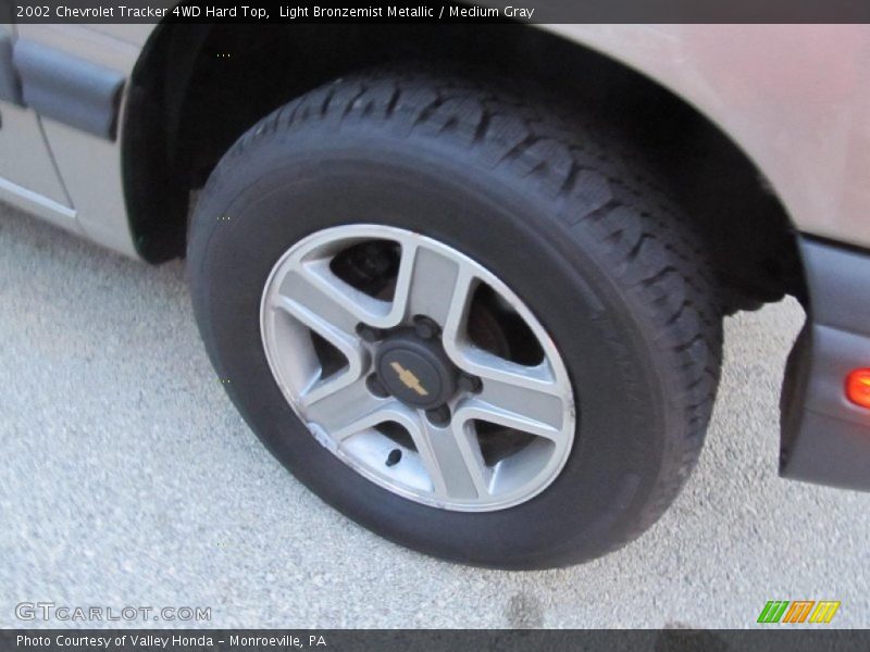 Light Bronzemist Metallic / Medium Gray 2002 Chevrolet Tracker 4WD Hard Top