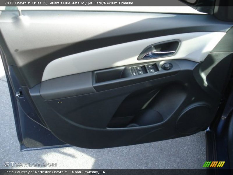 Atlantis Blue Metallic / Jet Black/Medium Titanium 2013 Chevrolet Cruze LS