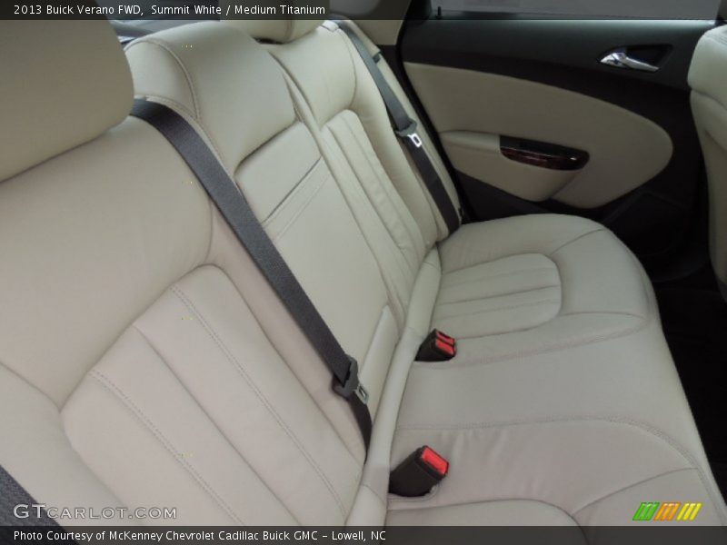 Summit White / Medium Titanium 2013 Buick Verano FWD