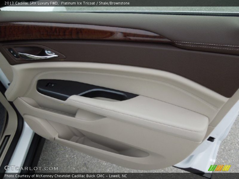 Platinum Ice Tricoat / Shale/Brownstone 2013 Cadillac SRX Luxury FWD