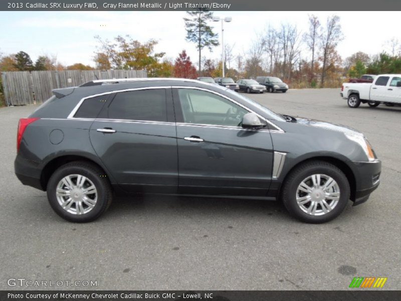 Gray Flannel Metallic / Light Titanium/Ebony 2013 Cadillac SRX Luxury FWD