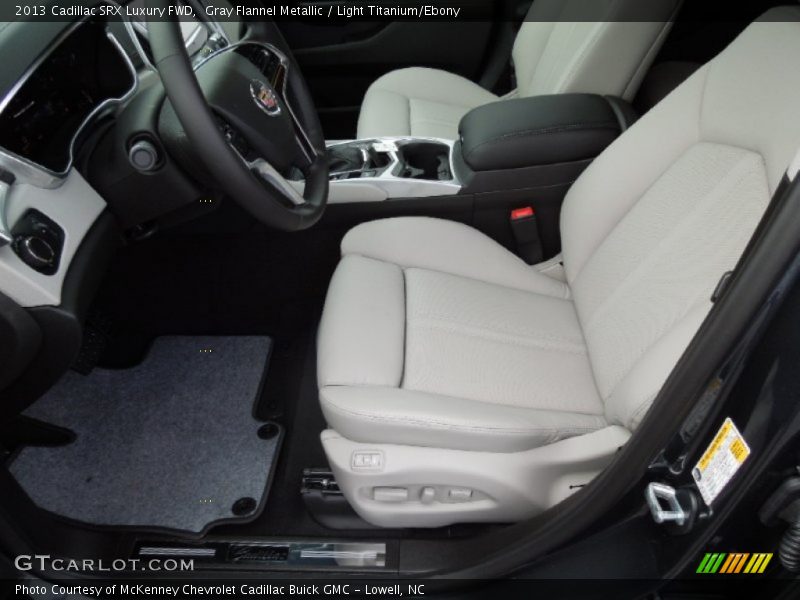 Gray Flannel Metallic / Light Titanium/Ebony 2013 Cadillac SRX Luxury FWD