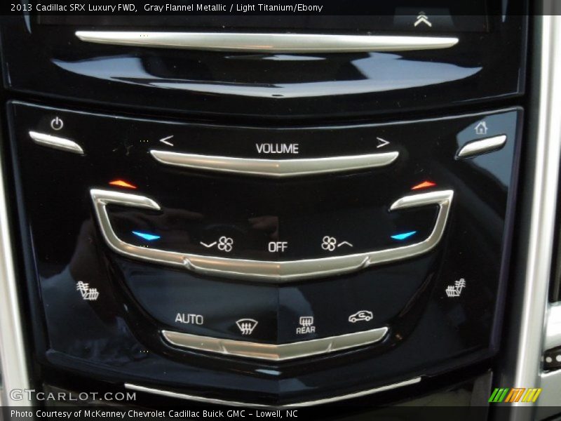 Gray Flannel Metallic / Light Titanium/Ebony 2013 Cadillac SRX Luxury FWD