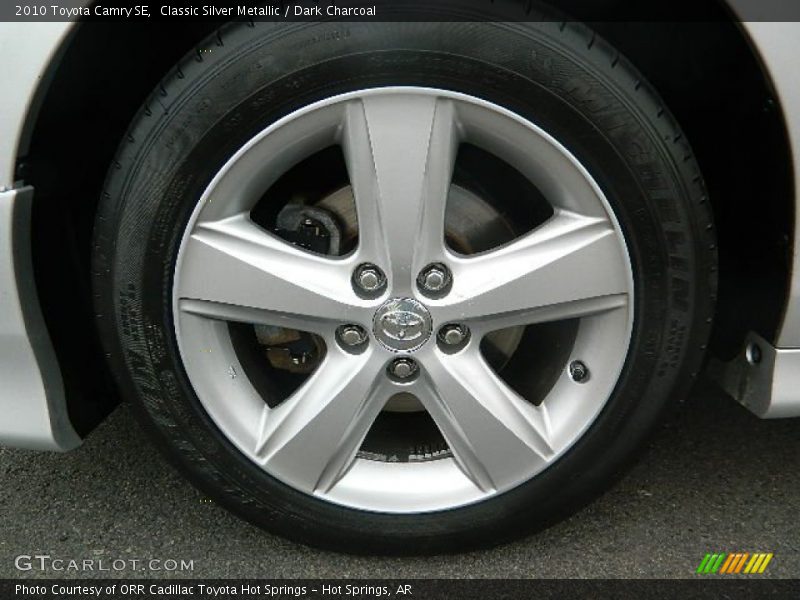 Classic Silver Metallic / Dark Charcoal 2010 Toyota Camry SE