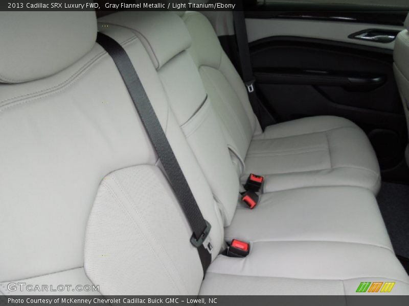 Gray Flannel Metallic / Light Titanium/Ebony 2013 Cadillac SRX Luxury FWD