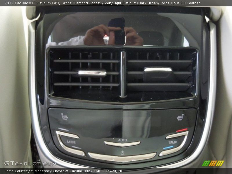 Controls of 2013 XTS Platinum FWD