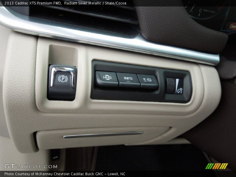 Controls of 2013 XTS Premium FWD