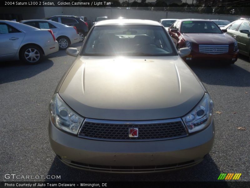 Golden Cashmere / Light Tan 2004 Saturn L300 2 Sedan