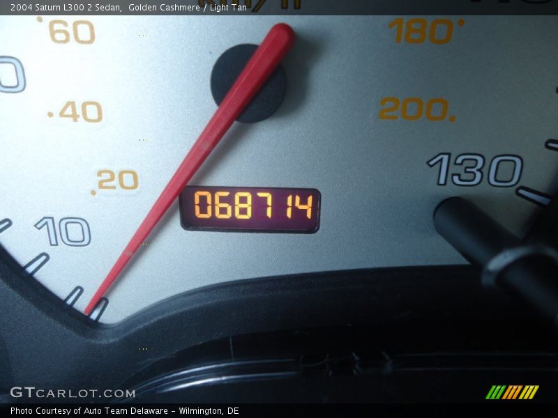Golden Cashmere / Light Tan 2004 Saturn L300 2 Sedan