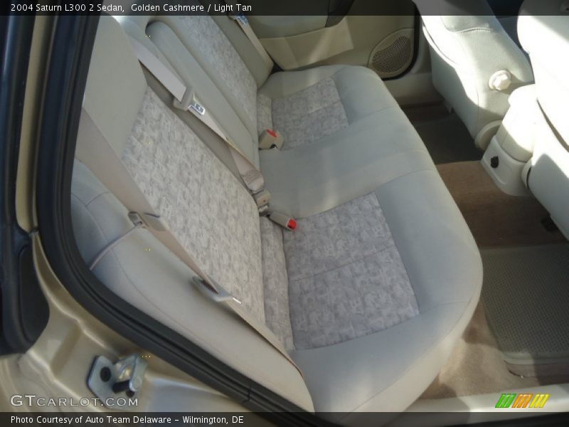 Golden Cashmere / Light Tan 2004 Saturn L300 2 Sedan