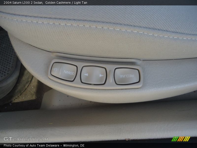 Golden Cashmere / Light Tan 2004 Saturn L300 2 Sedan