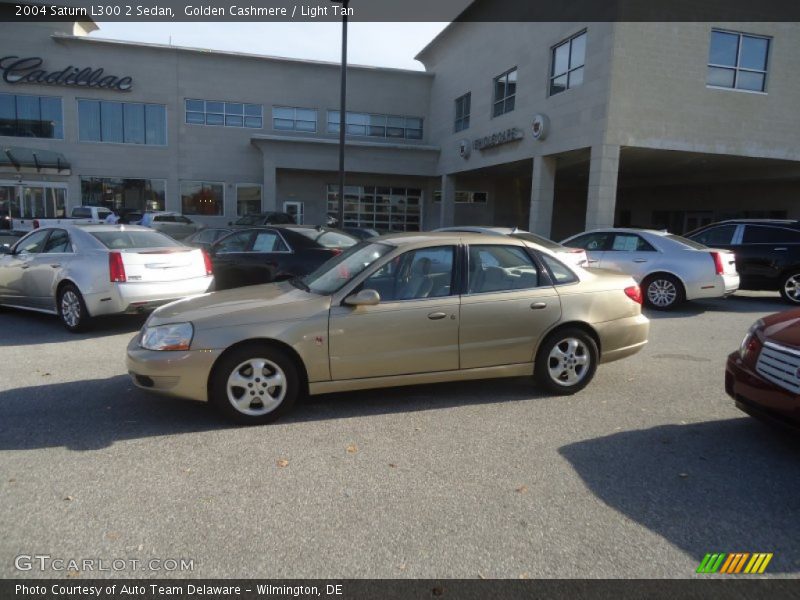 Golden Cashmere / Light Tan 2004 Saturn L300 2 Sedan