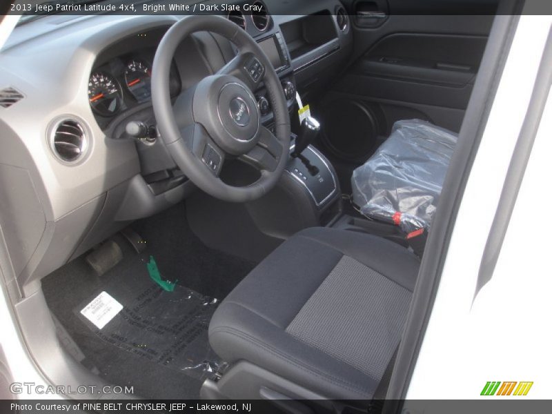 Bright White / Dark Slate Gray 2013 Jeep Patriot Latitude 4x4