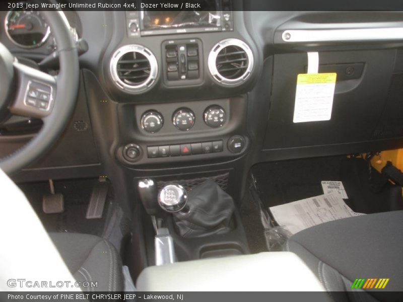 Dozer Yellow / Black 2013 Jeep Wrangler Unlimited Rubicon 4x4