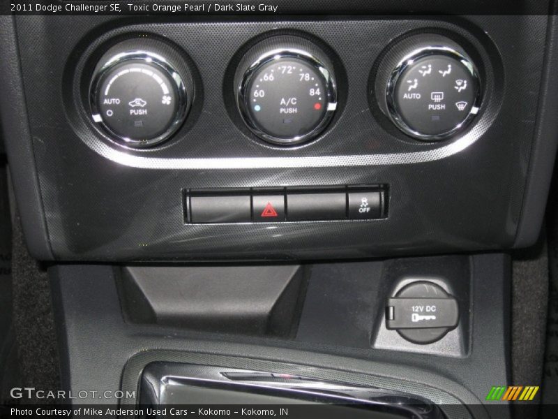Toxic Orange Pearl / Dark Slate Gray 2011 Dodge Challenger SE