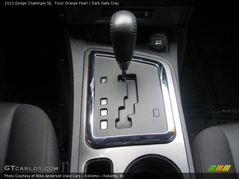Toxic Orange Pearl / Dark Slate Gray 2011 Dodge Challenger SE