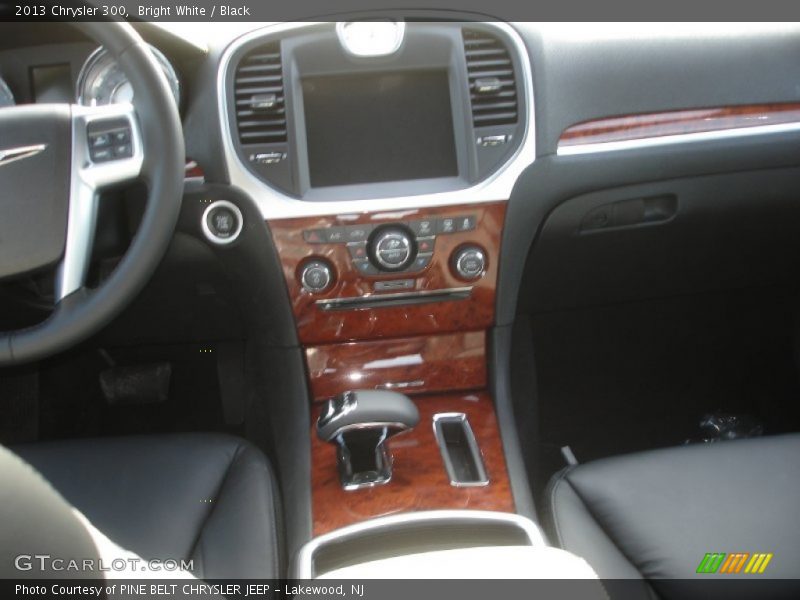 Bright White / Black 2013 Chrysler 300