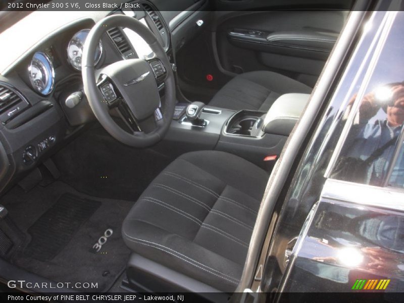 Gloss Black / Black 2012 Chrysler 300 S V6