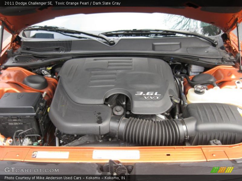 Toxic Orange Pearl / Dark Slate Gray 2011 Dodge Challenger SE