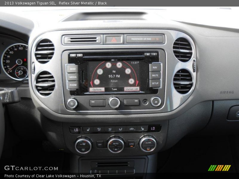 Reflex Silver Metallic / Black 2013 Volkswagen Tiguan SEL