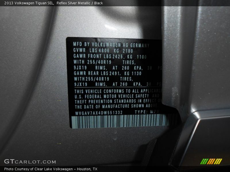 Reflex Silver Metallic / Black 2013 Volkswagen Tiguan SEL