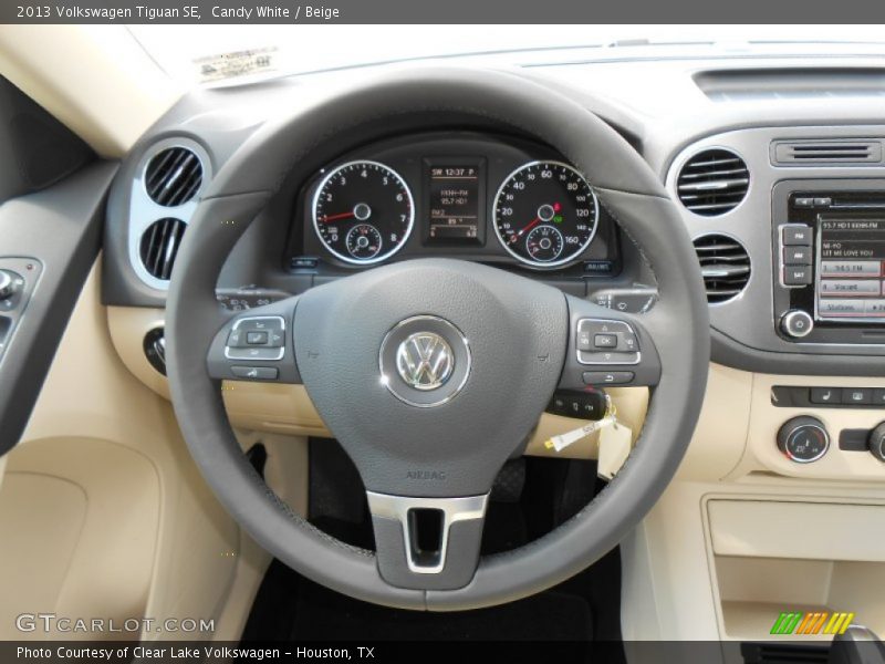 Candy White / Beige 2013 Volkswagen Tiguan SE