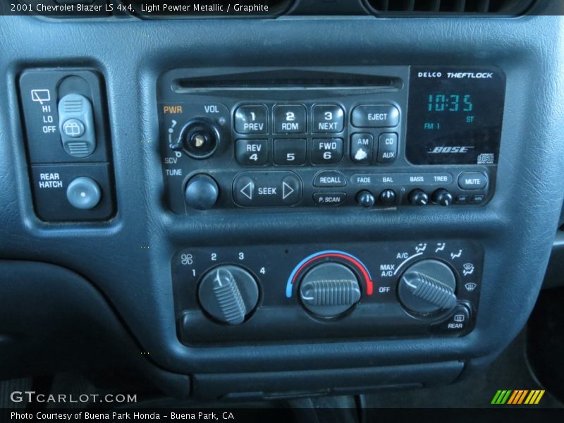 Light Pewter Metallic / Graphite 2001 Chevrolet Blazer LS 4x4