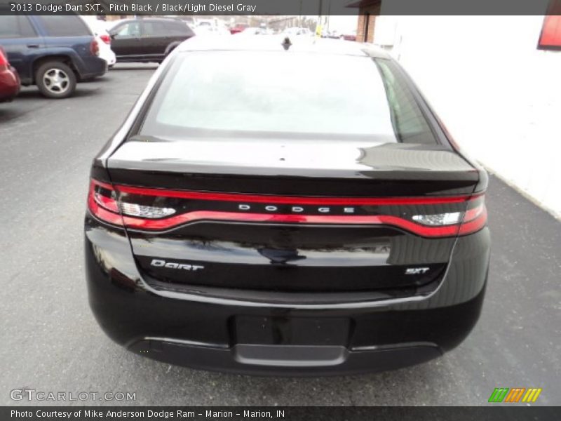 Pitch Black / Black/Light Diesel Gray 2013 Dodge Dart SXT