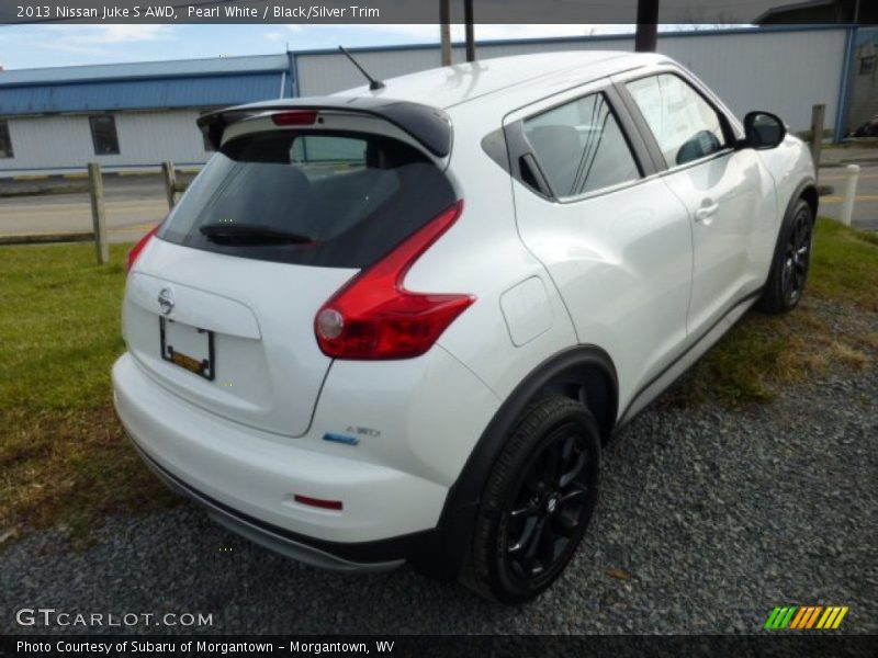 Pearl White / Black/Silver Trim 2013 Nissan Juke S AWD