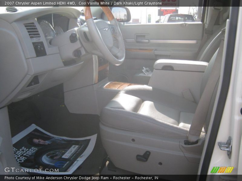 Cool Vanilla White / Dark Khaki/Light Graystone 2007 Chrysler Aspen Limited HEMI 4WD