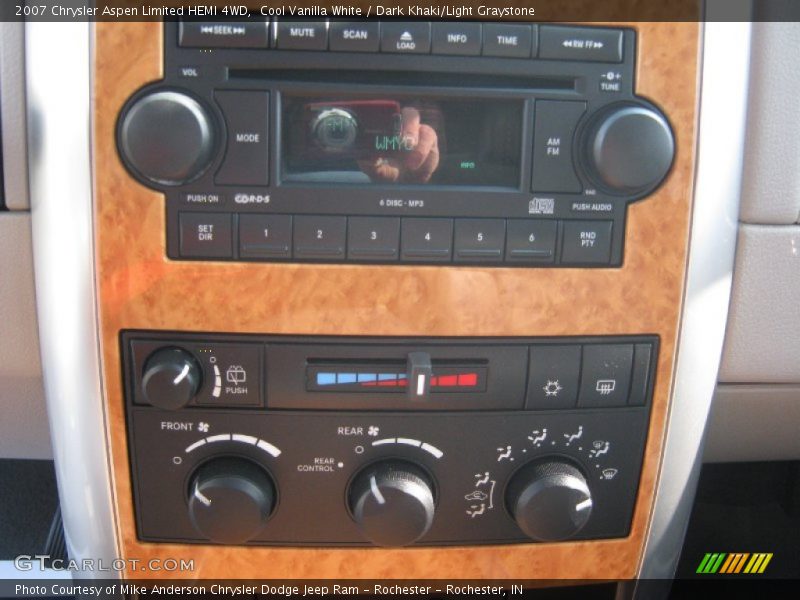 Cool Vanilla White / Dark Khaki/Light Graystone 2007 Chrysler Aspen Limited HEMI 4WD