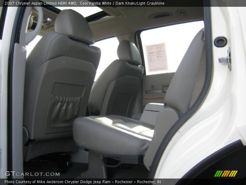 Cool Vanilla White / Dark Khaki/Light Graystone 2007 Chrysler Aspen Limited HEMI 4WD