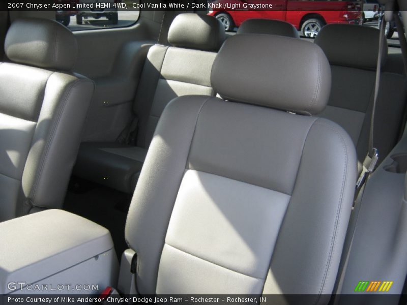 Cool Vanilla White / Dark Khaki/Light Graystone 2007 Chrysler Aspen Limited HEMI 4WD