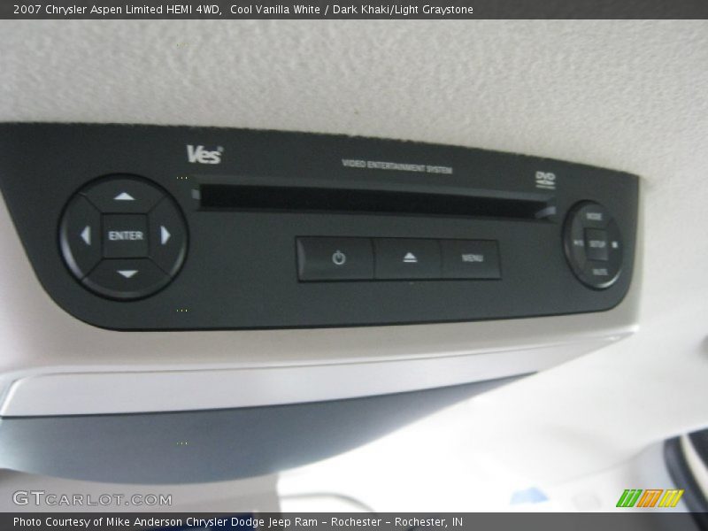 Cool Vanilla White / Dark Khaki/Light Graystone 2007 Chrysler Aspen Limited HEMI 4WD