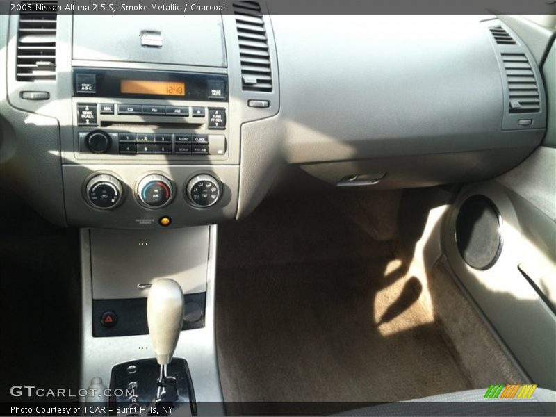 Smoke Metallic / Charcoal 2005 Nissan Altima 2.5 S