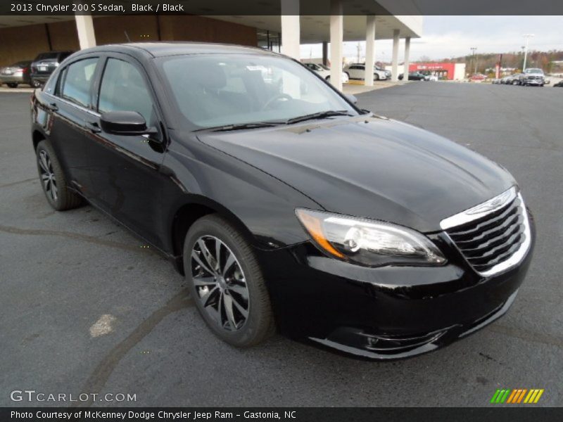 Black / Black 2013 Chrysler 200 S Sedan