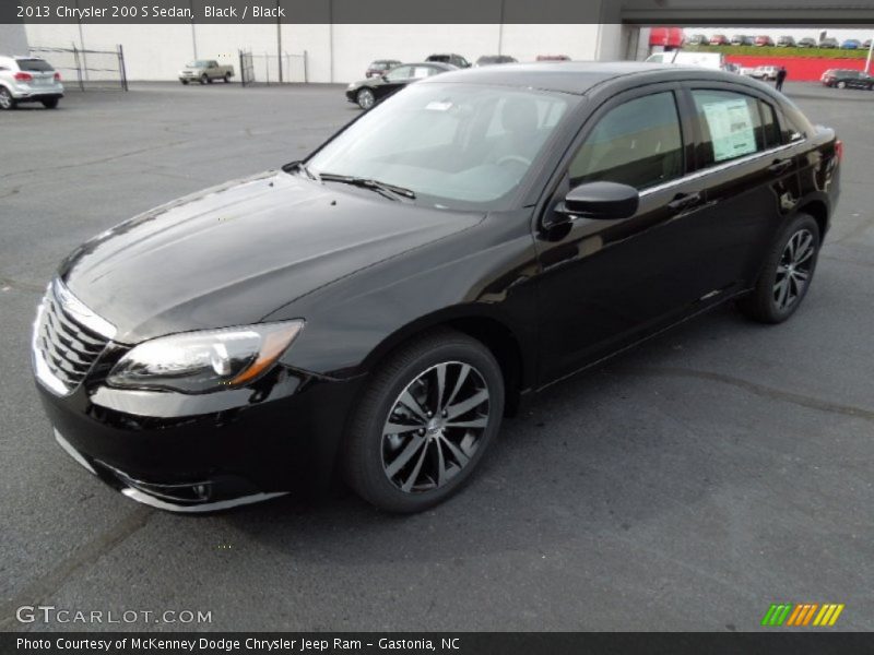Black / Black 2013 Chrysler 200 S Sedan