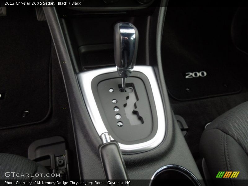 Black / Black 2013 Chrysler 200 S Sedan