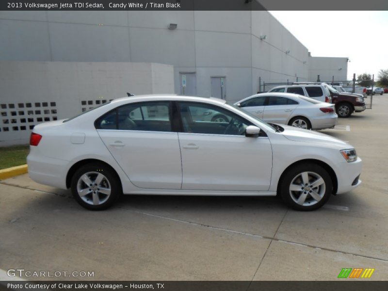 Candy White / Titan Black 2013 Volkswagen Jetta TDI Sedan