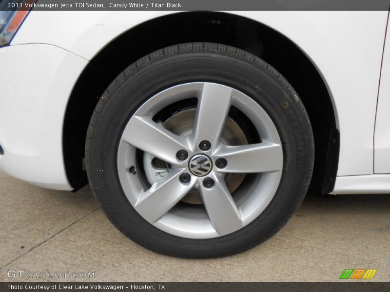 Candy White / Titan Black 2013 Volkswagen Jetta TDI Sedan
