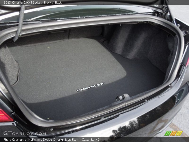 Black / Black 2013 Chrysler 200 S Sedan