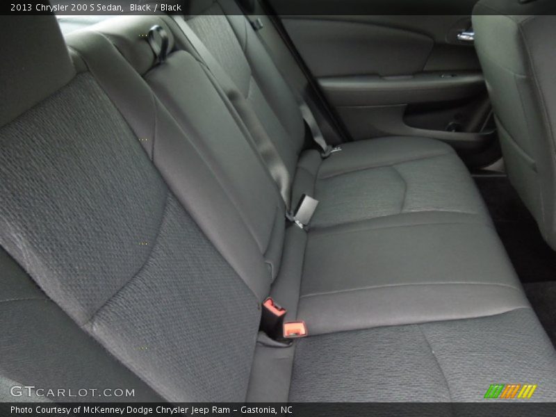Black / Black 2013 Chrysler 200 S Sedan
