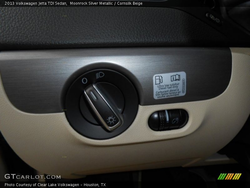Moonrock Silver Metallic / Cornsilk Beige 2013 Volkswagen Jetta TDI Sedan
