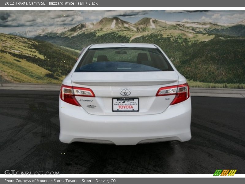 Blizzard White Pearl / Black 2012 Toyota Camry SE